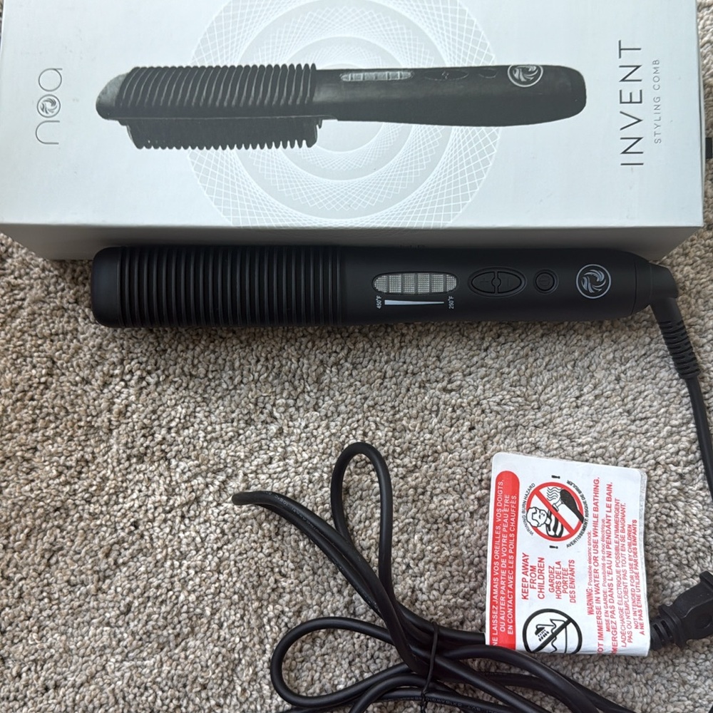 Noa Invent Styling Comb